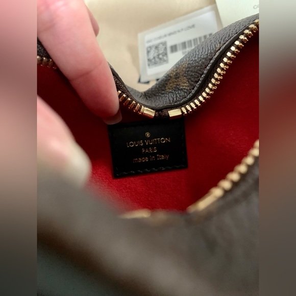 Brand New Louis Vuitton Limited Edition Fall in Love Sac Coeur Heart Bag - Picture 13 of 16